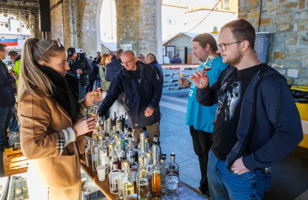 Kdo je skuhal najbolj&scaron;e žganje