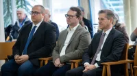 Predsedniku vlade v DSO Izola zapela tudi Marjetka Popovski (GALERIJA)