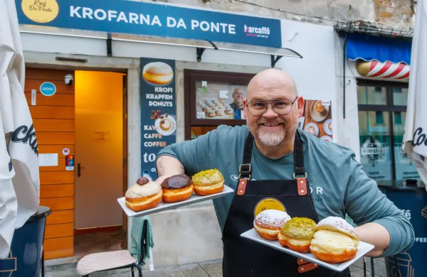 "Krofe pripravljamo in cvremo, vse dokler zmoremo"