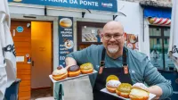 "Krofe pripravljamo in cvremo, vse dokler zmoremo"