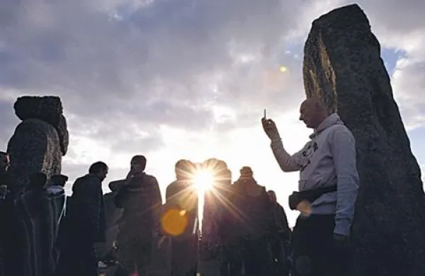 Odkritje nakazuje, da je bilo območje okrog Stonehenga veliko bolj kompleksno, kot so znanstveniki menili do sedaj