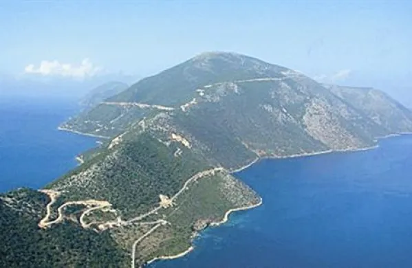 Arheologi z univerze Ioannina  trdijo, da so na Itaki našli  Odisejevo palačo