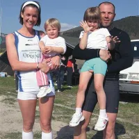 Mamica Jerica Sardoč s Piko in očka Matej z Mišo 