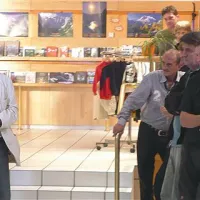 Andrej Zdravič na odprtju v Domu Trenta 