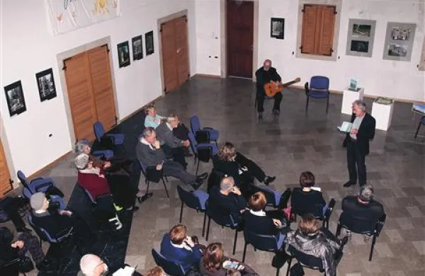 Znamenja s poti soške fronte