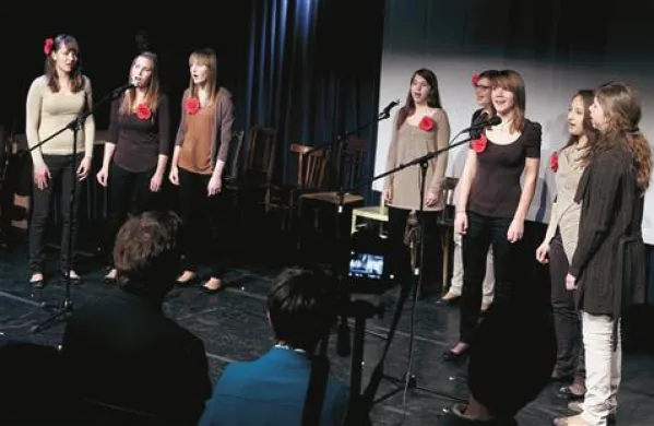 Vokalna skupina Afrika z novogoriške gimnazije