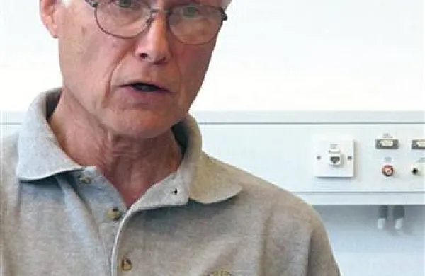 France Malešič, član uredniškega odbora knjige Reševanje v gorah