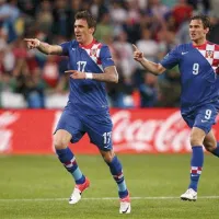 Mario Mandžukić (levo) in Nikica Jelavić (desno) sta v prvem krogu torpedirala Irce 