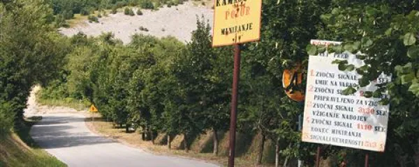 Kamnolom je s hrupom in prahom Lažencem spremenil življenje