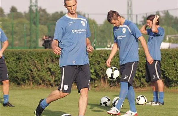 Tim Matavž (v ospredju) bo eden glavnih adutov slovenske reprezentance v napadu
