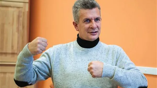 Tomaž Flajs: “Problem moškega je, da ne sme pokazati svoje ranljivosti in občutljivosti. Biti mora močan. Na ta način pa zanika ravno tisti del sebe, s katerim je lahko najbolj povezan z drugimi ljudmi.”