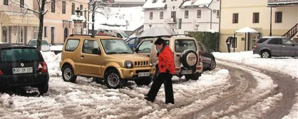 Brozgo naj bi že sredi tedna odplaknil dež 