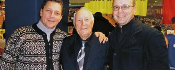 Glasbeno-športna solkanska trojka: (z leve) Vladimir Čadež, njegov oče Danilo in Jure Franko