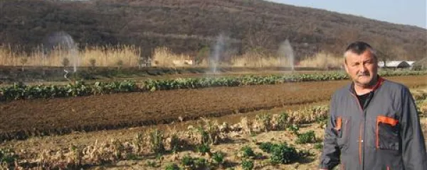 Narava nas sili, da se vrnemo k njej, ji prisluhnemo in se začnemo od nje učiti