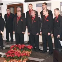 Moški pevski zbor Kromberški Vodopivci pod vodstvom Vojka Pavlina 