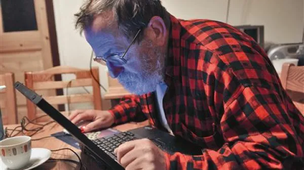 Bogdan Steklasa se je poglobil v legende, ki jih skriva cerkvica sv. Barbare, ko se je tudi sam preselil na Ravnik  