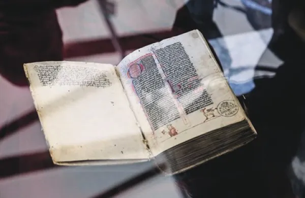 Summa Monaldina oziroma Summa de iure canonico je bila včeraj na ogled v Kopru 