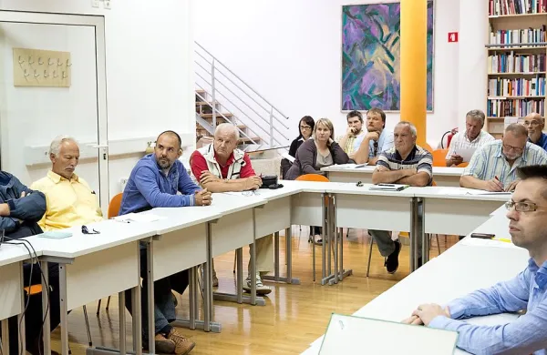 Sredi septembra so v prostorih UP ZRS v Kopru za oljkarje 
pripravili delavnico o označevanju oljčnih olj