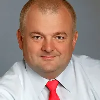 Kobarid:
Robert Kavčič, 1959, elektro inštalater, gostinec, drugi mandat (že župan 2006-2010) 