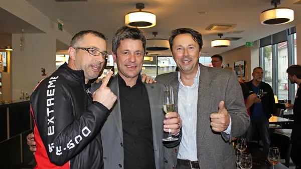 Odločitev o tem, ali bo Igor Marentič - na fotografiji v sredini - (p)ostal postojnski župan, bo znana po pregledu vseh glasovnic