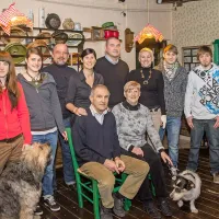 Tri generacije Šešetov iz solkanske Ošterije Žogica: družini Golob in Šuligoj