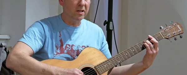 Peter Andrej: “Preveč je besed, preveč je muzike, preveč je teatrov, preveč je igralcev, preveč je televizij, preveč je radijskih postaj  ... Vse je treba ukiniti! Treba je početi nič, si reči: danes ne bom pel, tiho bom, ne bom govoril, ne bom hodil