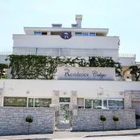 Rezidenco Čeligo je sodišče ocenilo na dvanajst milijonov 
evrov. Prodali bi jo za najmanj 8,4 milijona evrov.
