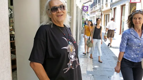 Bora se sprehaja po Kopru!