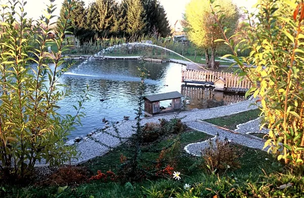 Bio park Nivo je prijeten in lepo urejen park s številnimi 
energijskimi točkami, ki naše telo napolnijo z energijo.