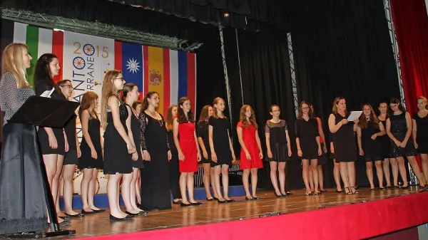 Dekliški zbor Glasbene šole Koper, ki ga vodi Maja Cilenšek, 
se je uvrstil med zlate zbore in le malce zaostal za zmagovalci.  