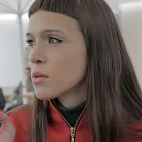 Zana Fabjan Blažič: “Glasbena industrija zelo 
jasno postavlja moškega in žensko  na svoje mesto. 
Moški v spotih je center, ženska okrasek.”