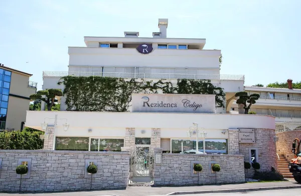 Stečajna upraviteljica išče najemnika za Rezidenco Čeligo.