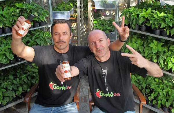 Rok Iglar (levo) in Igor Tavčar sta lani na tekmovanju v pekočih 
izdelkih v ZDA dosegla tretje mesto, letos pa drugo.