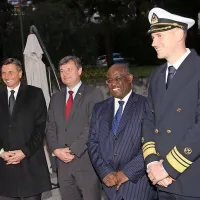 Delali bodo, a    vladi ne dovolijo, da uniči Luko