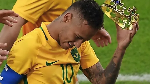 Neymar si je po finalni zmagi Brazilije proti Nemčiji na 
nogometnem turnirju lahko nadel olimpijsko krono. 