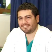 Najmanj 200 kolegov pokojnega Guillerma Martineza  soglaša, da bi se izolska bolnišnica imenovala po njem.