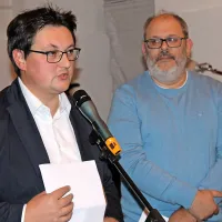 Fotografovo delo sta obiskovalcem predstavila kustosa 
kustosa Robi Jakomin (levo) in Andrej Furlan. 