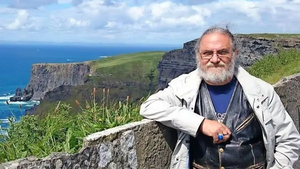 Aristid Havliček: “Tako preveč žalovanja kot 
preveč veselja - vsaj tako se mi dozdeva - je 
prepreka odhajanju na ono stran.”