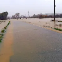 Renče: poplavilo je cesto, ki vodi k pokopališču.
