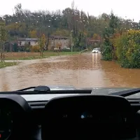 Vogrsko: poplavljena cesta