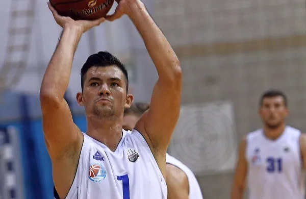Tim Škerbec je bil najboljši strelec pri Portorožanih.