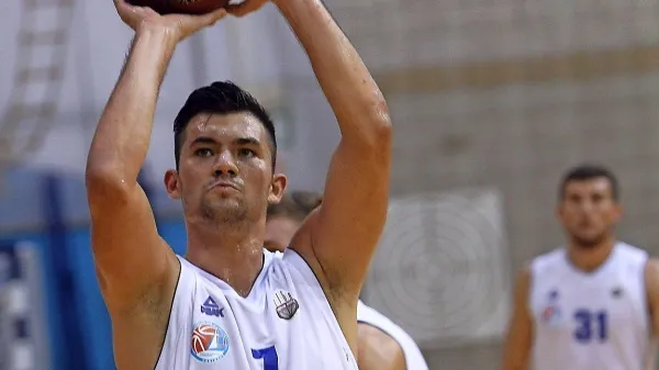 Tim Škerbec je bil najboljši strelec pri Portorožanih.