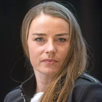 Iz&scaron;la biografija Tine Maze