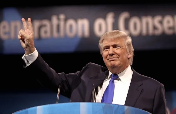 Glede zunanje politike je Trump zagotovil, da si želi miru in ne 
bo iskal spopadov z vpletanjem v notranje zadeve drugih 
držav.