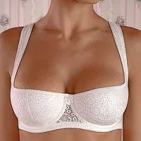 Hja, pikantni kroji ustvarijo modele, ki spodnje perilo 
naredijo za najmočnejše orodje ženske zapeljivosti.