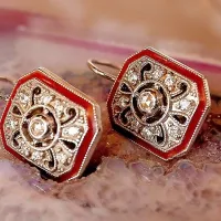 Ti unikatni uhani bodo zagotovo razveselili vašo drago. 