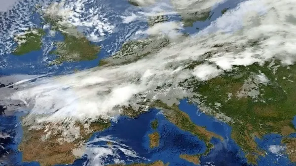 Našim krajem se približuje severnoatlantska višinska dolina.




