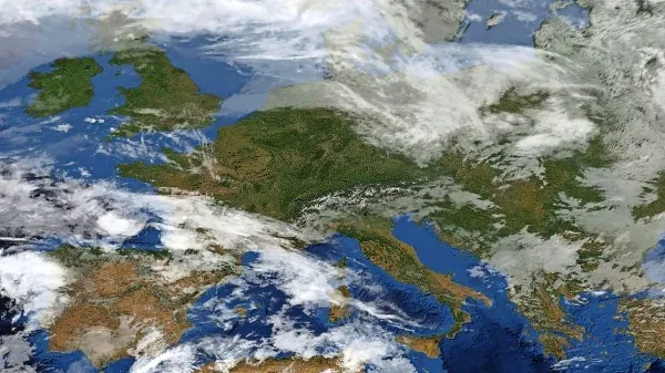 Od jugozahoda bo začel pritekati bolj vlažen in toplejši 
zrak.