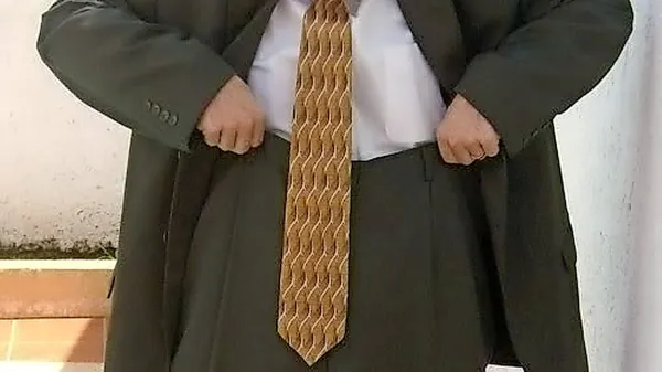 Hlač nikar čez pas!