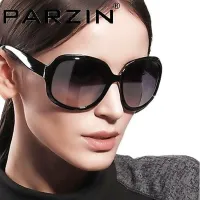 Velika očala pristojijo  drobnemu obrazu.